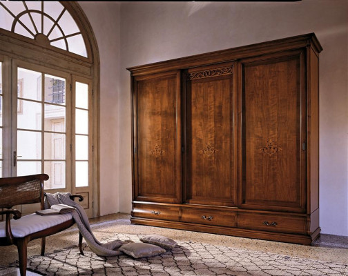 Armario con puertas correderas Armario de madera real Lujo Armarios Muebles italianos