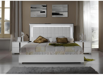 Cama de madera con mesitas modernas 3 piezas