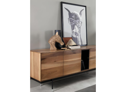 Práctico aparador marrón de estilo moderno con nuevo espacio de almacenamiento