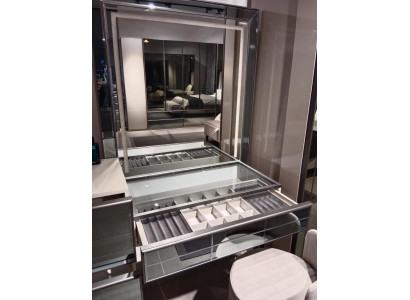 Moderno tocador de lujo con elegante taburete de 2 piezas. Consola nueva gris