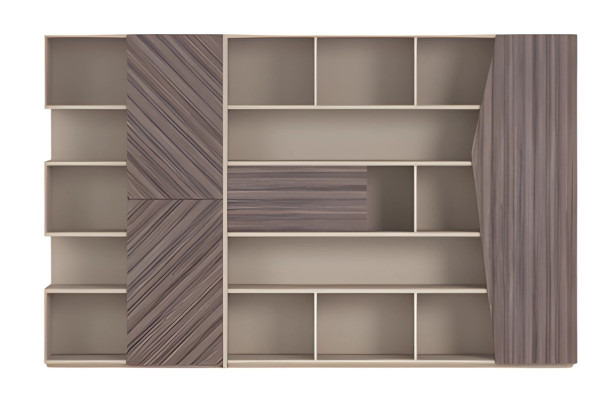 Moderno sistema de estanterías en beige y marrón con efecto madera, armario abierto con cajones