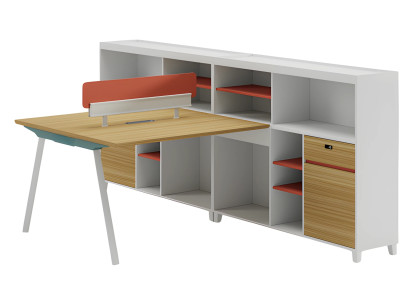 Escritorio moderno con espacio de almacenamiento y estante naranja