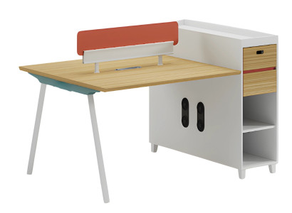 Mesa de madera con respaldo, espacio de almacenamiento y estantes, diseño moderno