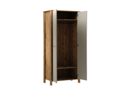 Armario de madera con barra