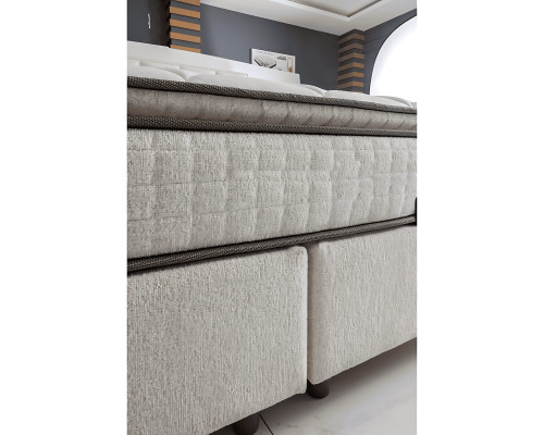 Cama elegante con colchón de textil en beige