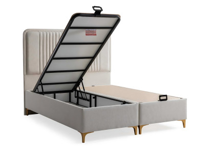 Cama elegante con colchón en beige de textil y madera