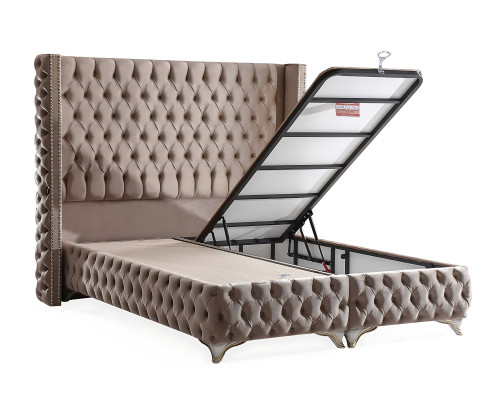 Cama elegante con colchón de textil en beige