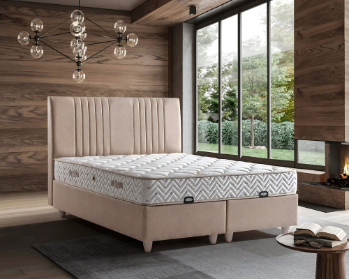 Cama elegante con colchón en beige de textil y madera