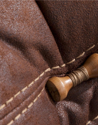 Sofá multifunción de tres plazas, muebles sofás marrón, acolchado suave.