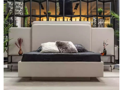 Cama de diseñador moderna impecable para tu dormitorio en blanco.
