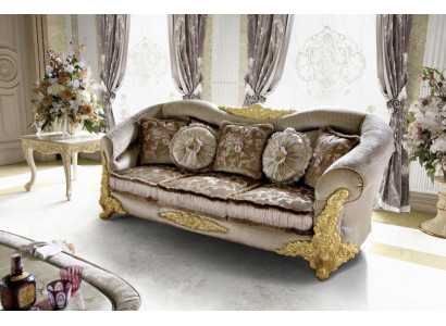 Sofá de diseño Chesterfield de tres plazas de color marrón para la sala de estar.