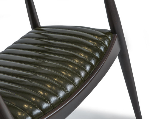 Diseño de silla de comedor con reposabrazos. Nuevo asiento de muebles. Silla de madera negra.