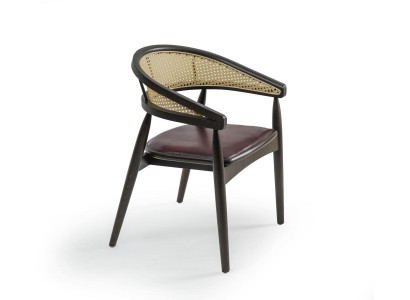 Diseño de silla con reposabrazos marrón, silla de madera nueva, mobiliario de comedor.