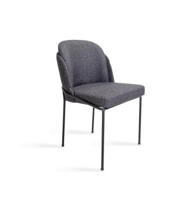 Silla de comedor de lujo en gris con tela tapizada. Muebles de diseñador nuevos.