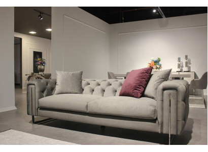 Sofá de tres plazas, muebles de salón modernos de lujo y diseño.