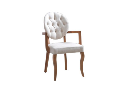 Silla de cuero Chesterfield marrón y blanco.