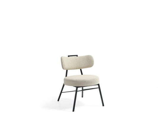 Silla de diseño de lujo de madera con acolchado suave para comedor.