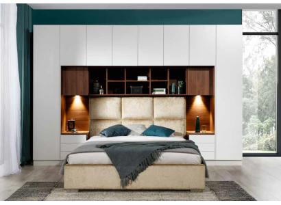 Diseño de dormitorio con camas cómodas y armarios elegantes.