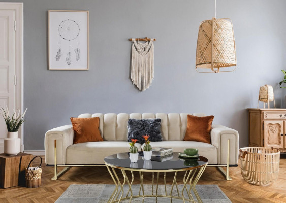 Sofá de 3 plazas moderno en color beige, de 240 cm de tamaño para la sala de estar de lujo.