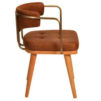 Salón de lujo con silla de madera moderna de diseñador en naranja de una plaza con respaldo.
