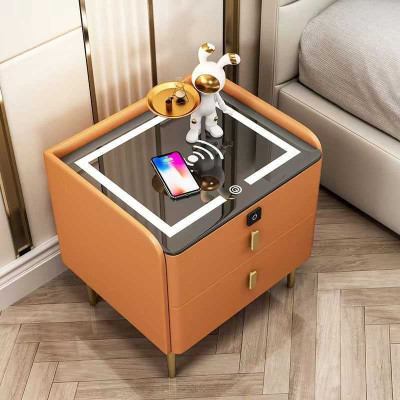Smart Table con cajón de carga inteligente en el área interior de su dormitorio.