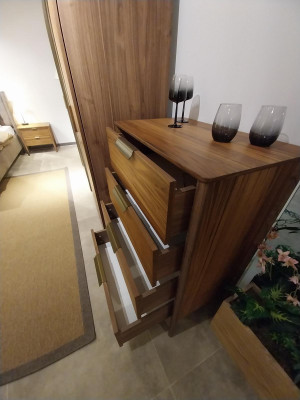 Cómoda de dormitorio de lujo con 4 cajones, armario de madera diseño muebles madera nuevo.