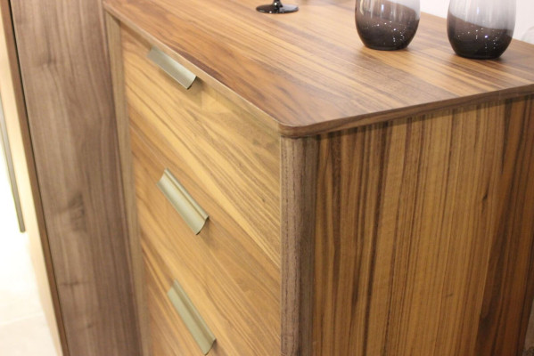 Cómoda de dormitorio de lujo con 4 cajones, armario de madera diseño muebles madera nuevo.