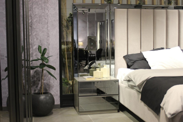 Cama 2x mesitas de noche Banco Diseño Dormitorio Set 4 piezas Muebles de lujo Nuevos
