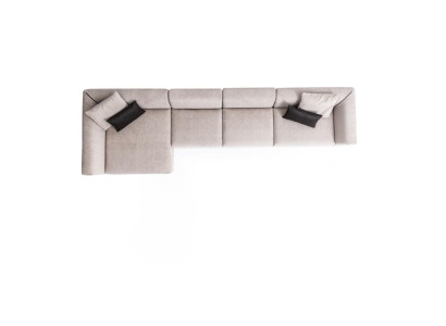 Sofá esquinero en forma de L de color beige para sala de estar, diseño de tela moderno.