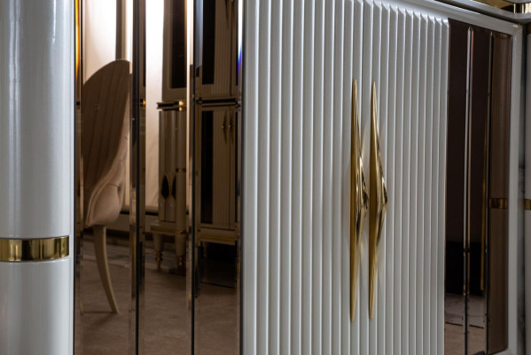 Comedor conjunto Blanco Aparador Espejo Moderno Diseño de Lujo Elegante Nuevo 2 piezas.