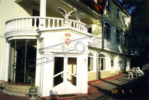 Noble escudo decorativo casa pared jardín escultura figura esculturas