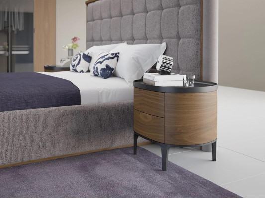 Dormitorio de lujo Set 4 piezas Cama 2 mesitas de noche Banco de diseño Muebles modernos