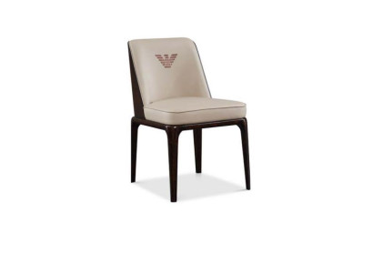Exquisita silla de comedor de cuero beige con estilo moderno italiano.