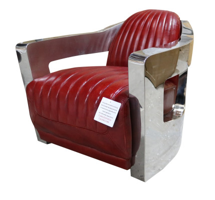 Sillón vintage de cuero rojo auténtico, diseño retro de sillón de club aviador.