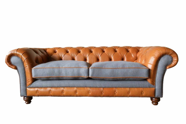 Sofá de cuero artificial de lujo en diseño de sofá Chesterfield de 3 plazas con tres asientos.