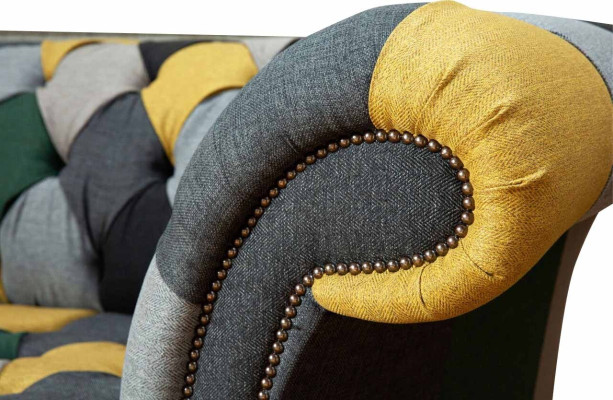 Clásico sofá de tela Chesterfield de diseño, de 3 plazas.