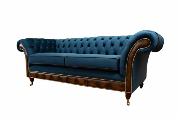 Diseño de sofá de tres plazas tapizado Chesterfield para muebles de sala.