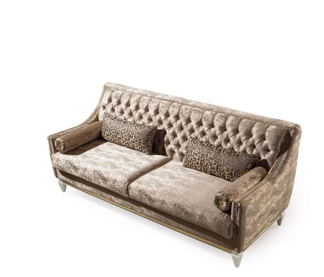 Sofá de tela Chesterfield de tres plazas en beige