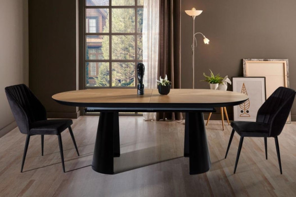 Mesa de comedor Mesa ovalada extensible de madera color café.
