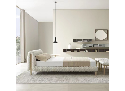 Moderna cama blanca de dormitorio, camas dobles de diseño, estructura de madera.