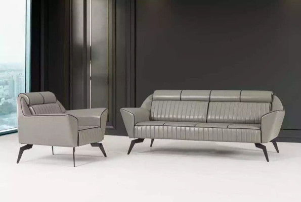 Graue sofá de cuero de tres plazas, muebles de oficina de diseñador, muebles de madera de lujo.