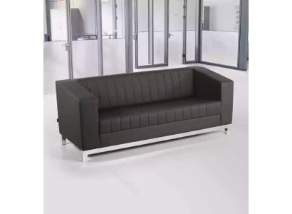 Sofá negro moderno de tres plazas, sofá tapizado, muebles de oficina de lujo.