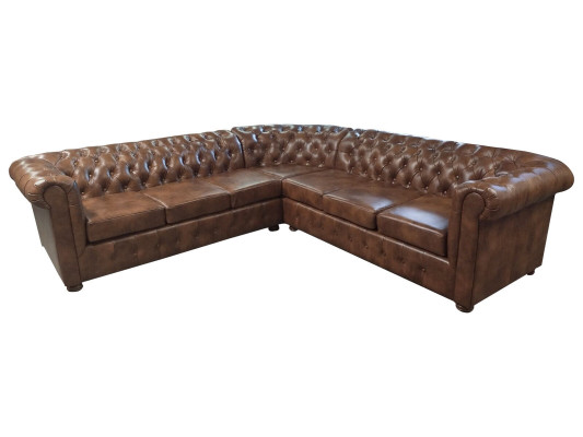 Sofá esquinero Chesterfield en forma de L de cuero marrón para sala de estar.