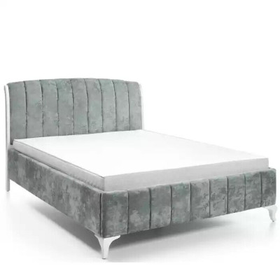 Dormitorio de lujo con cama doble gris, camas de madera, estructura de cama.