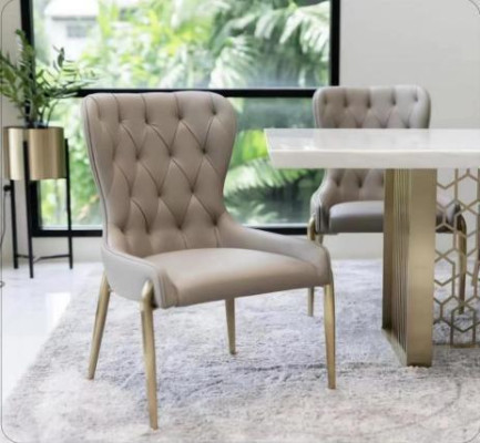 Silla de metal Chesterfield de un solo asiento en beige Sillas de comedor de lujo Silla moderna
