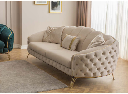 Moderno juego de sofás Chesterfield beige para la sala de estar x2 de 3 plazas y sillones tapizados.