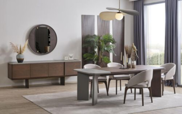 Gran juego de comedor - mesa de comedor de diseñador con 4 sillas, aparador y espejo.