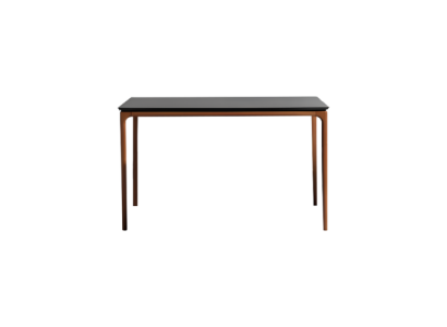 Mesa de comedor clásica marrón de madera de 130 cm.