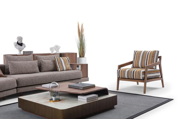 Exclusivo conjunto de sofás de tela para la sala de estar con mesa de centro de madera y aparador.