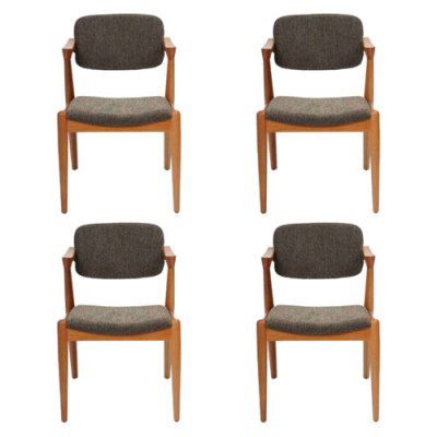 Muebles de comedor de lujo del diseñador, 4 sillas nuevas, mobiliario gris moderno.